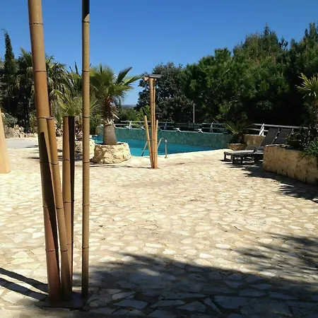 דירה Le Clos Des Chevaliers נרבון