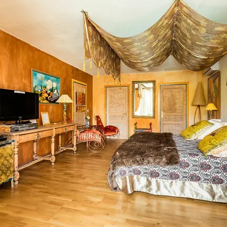 Le Clos Des Chevaliers Apartment